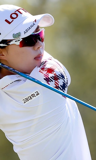 Kim finishes round of 66 in dark, takes lead in Founders Cup